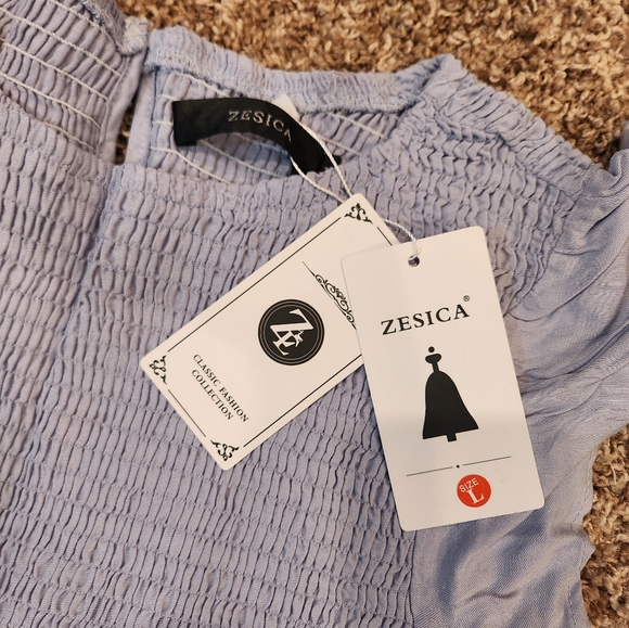 Dress - Picture 3 of 3